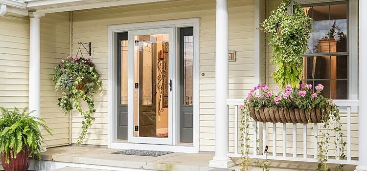 screen door installation in Twentynine Palms